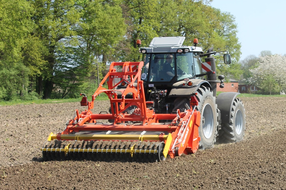 "Perfect plantbedden bloembollen klaarleggen"